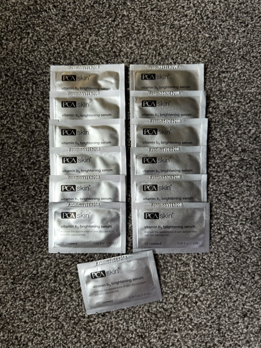 PCA skin vitamin b3 brightening serum sample packs